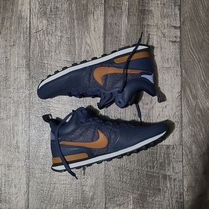 NEW Nike Internationalist Mid Utility - sz 11